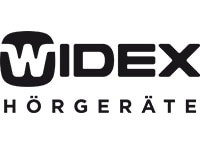 Das Bild zeigt das schwarze Widex Logo mit dem Text Hörgeräte darunter auf weißem Grund